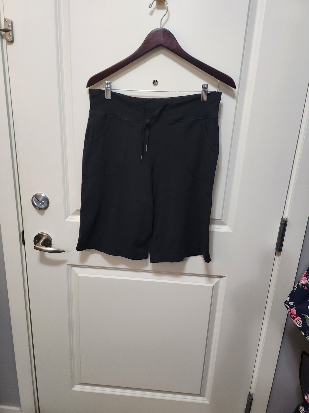 lululemon athletica Black Drawstring Women's Walking  Shorts